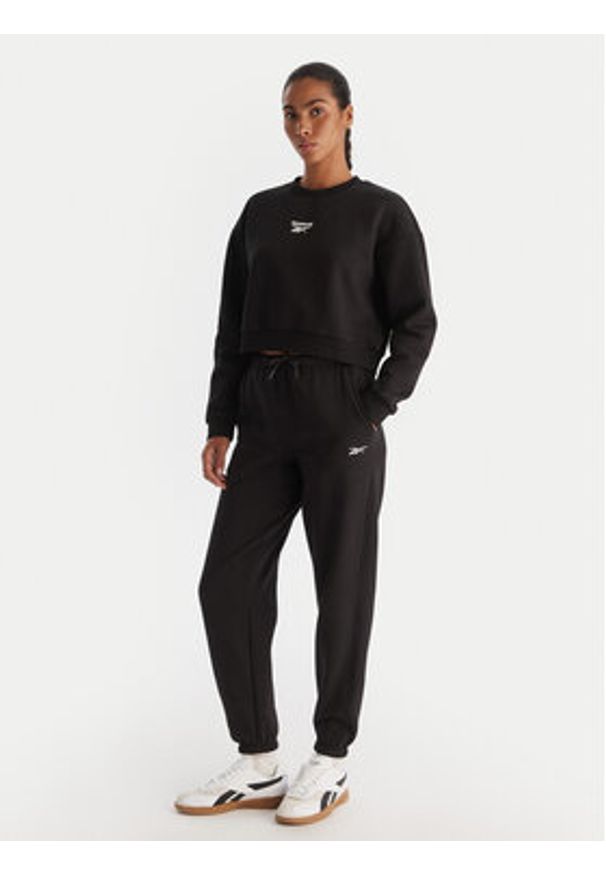 Reebok Bluza Hazel RK25172CCW Czarny Regular Fit. Kolor: czarny. Materiał: bawełna, syntetyk