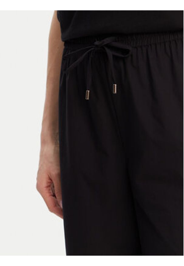 Liu Jo Sport Joggery TA5074 T2900 Czarny Relaxed Fit. Kolor: czarny. Materiał: syntetyk. Styl: sportowy