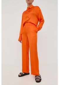 Birgitte Herskind spodnie damskie kolor pomarańczowy proste high waist. Okazja: na co dzień. Stan: podwyższony. Kolor: pomarańczowy. Materiał: guma, tkanina. Styl: casual
