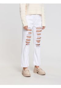 Sinsay - Jeansy straight high waist - biały. Stan: podwyższony. Kolor: biały #1