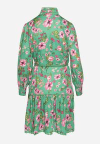 Born2be - Zielona Koszulowa Sukienka ze Stójką i Falbanką Madalyn. Typ kołnierza: kołnierzyk stójkowy. Kolor: zielony. Materiał: koronka. Typ sukienki: koszulowe #7