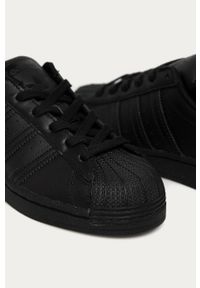 adidas Originals - Buty dziecięce Superstar. Nosek buta: okrągły. Zapięcie: sznurówki. Kolor: czarny. Materiał: syntetyk, materiał, skóra ekologiczna, guma. Szerokość cholewki: normalna. Model: Adidas Superstar #2