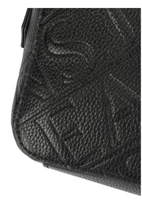 JOOP! Jeans Torebka Strambo Cloe 4130001272 Czarny. Kolor: czarny. Materiał: skórzane