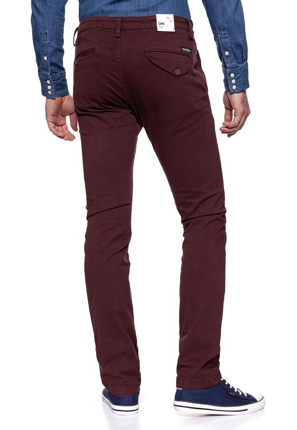 Lee - LEE SPODNIE MĘSKIE CHINO BURGUNDY ARRAY L768LL26. Okazja: na co dzień. Styl: elegancki, wizytowy, casual