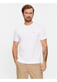 GANT - Gant T-Shirt Shield 2003184 Biały Regular Fit. Kolor: biały. Materiał: bawełna