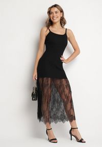 Born2be - Czarna Prążkowana Sukienka Koktajlowa Ozdobiona Koronką Sonalitea. Kolor: czarny. Materiał: prążkowany, koronka. Wzór: koronka, aplikacja. Styl: wizytowy #4