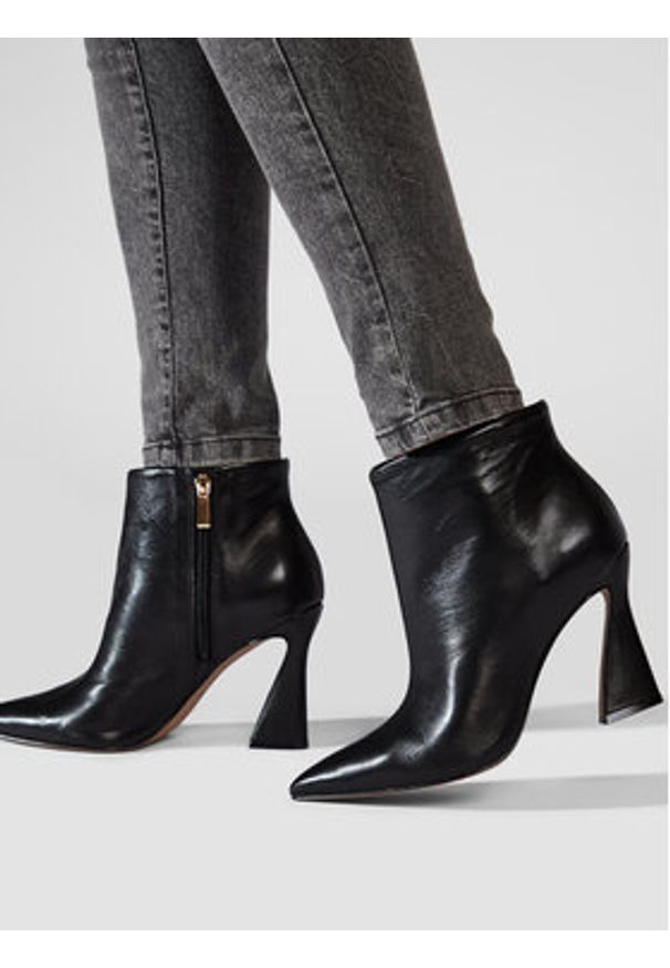 Simple Botki SL-04-02-000100 Czarny. Kolor: czarny. Materiał: skóra