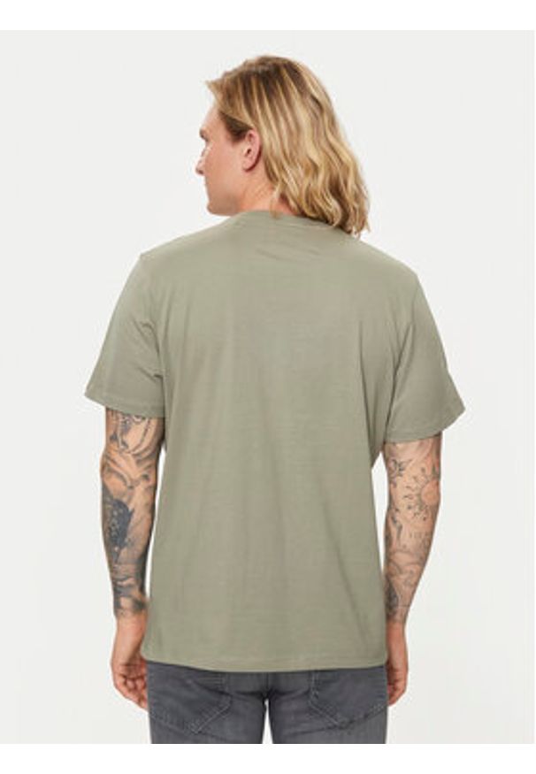 Pepe Jeans T-Shirt Clag PM509384 Zielony Regular Fit. Kolor: zielony. Materiał: bawełna
