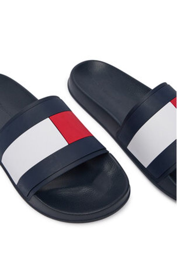 TOMMY HILFIGER - Tommy Hilfiger Klapki Core Hilfiger Flag Pool Slide FM0FM05798 Niebieski. Kolor: niebieski. Materiał: skóra