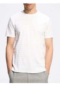Reserved - Bawełniany t-shirt regular - biały. Kolor: biały. Materiał: bawełna