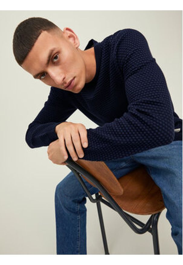 Jack & Jones - Jack&Jones Sweter 12212816 Granatowy Regular Fit. Kolor: niebieski. Materiał: bawełna