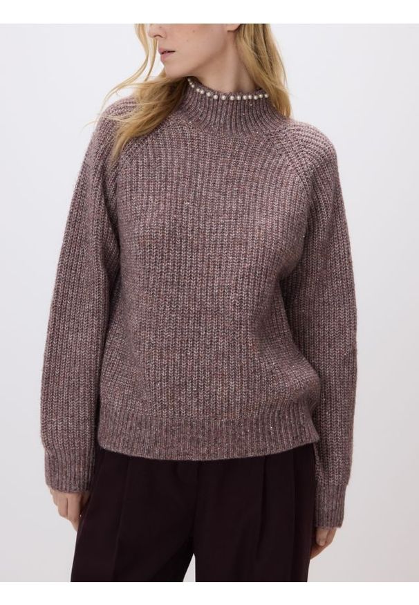 Reserved - Sweter z metalizowaną nicią - jasnofioletowy. Kolor: fioletowy. Materiał: dzianina