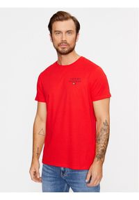 TOMMY HILFIGER - Tommy Hilfiger T-Shirt UM0UM02916 Czerwony Regular Fit. Kolor: czerwony. Materiał: bawełna #1