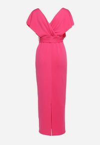 Born2be - Fuksjowa Wieczorowa Sukienka z Kopertowym Dekoltem i Rozcięciem z Materiałowym Paskiem Vorni. Okazja: na co dzień. Kolor: różowy. Materiał: materiał. Typ sukienki: kopertowe. Styl: wizytowy #3