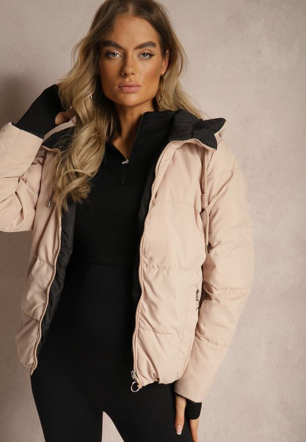 Renee - Jasnobeżowa Pikowana Kurtka Dwustronna Wykończona Sznurkami Atitoria. Okazja: na co dzień. Kolor: beżowy. Materiał: jeans. Styl: elegancki, casual, klasyczny
