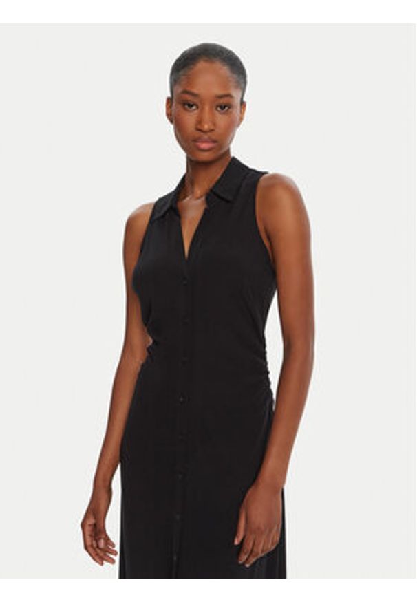 Guess Sukienka 176871 Czarny Classic Fit. Kolor: czarny. Materiał: wiskoza