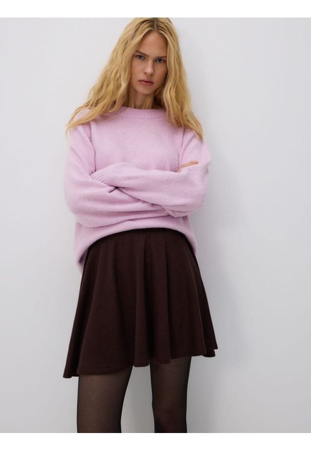 Reserved - Spódnica mini z falbanką - ciemnobrązowy. Kolor: brązowy. Materiał: dzianina, wiskoza
