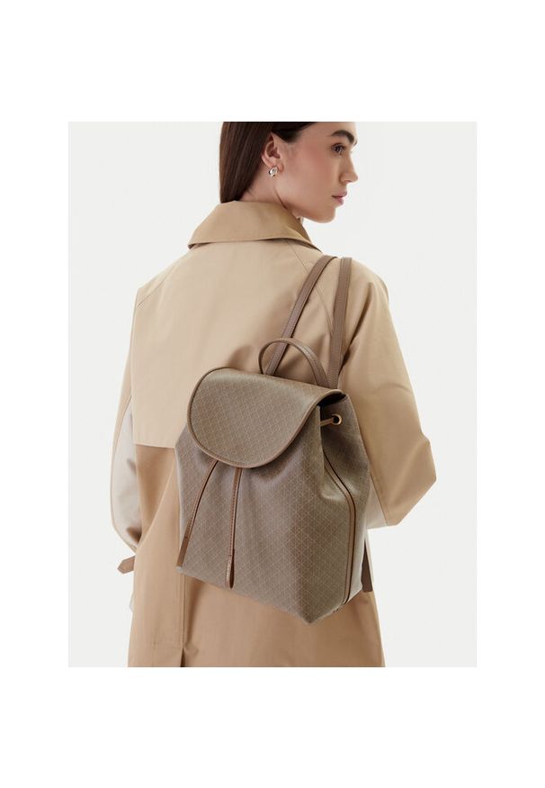 Plecak Calvin Klein. Kolor: beżowy