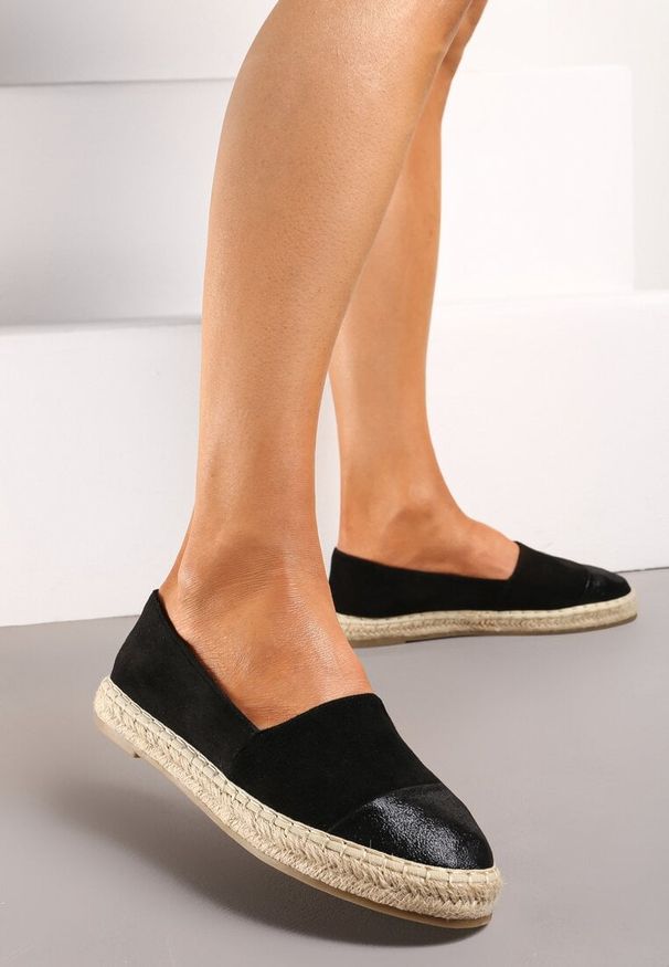 Born2be - Czarne Espadryle na Płaskiej Podeszwie Ozdobione Plecionką Feritellia. Okazja: na co dzień. Kolor: czarny. Wzór: aplikacja. Sezon: lato. Obcas: na płaskiej podeszwie. Styl: casual, klasyczny