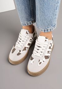 Born2be - Czarno-Białe Sneakersy z Geometrycznym Wzorem Adelnaria. Okazja: na co dzień. Kolor: czarny. Materiał: jeans. Wzór: geometria #4