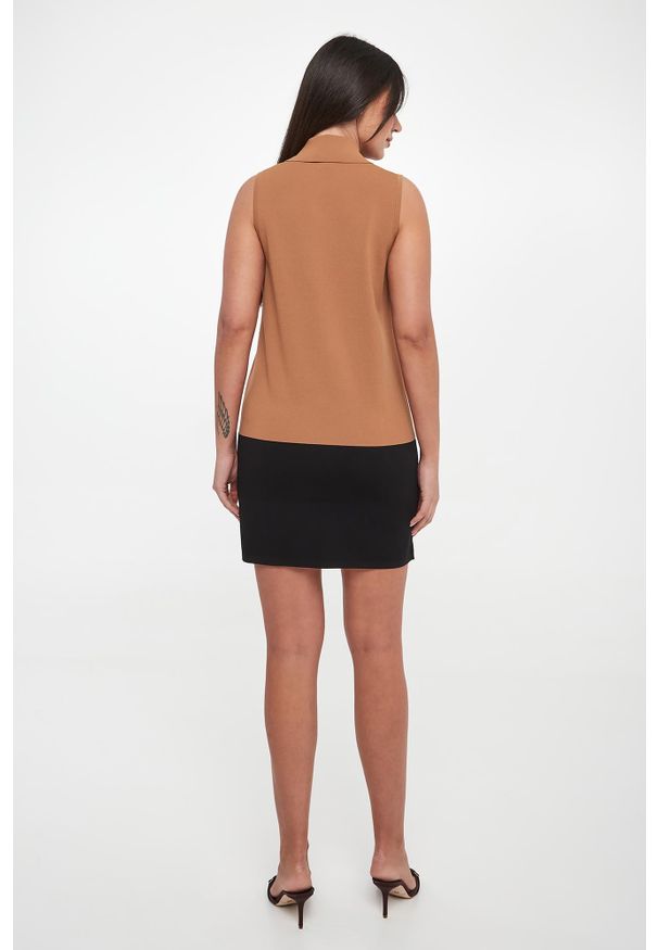 Elisabetta Franchi - Sukienka dzianinowa ELISABETTA FRANCHI. Materiał: dzianina