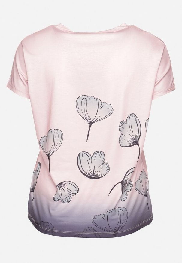 Born2be - Ciemnoróżowy T-shirt z Krótkim Rękawem Ozdobiony Cyrkoniami Flovilla. Okazja: do pracy, na co dzień, na spotkanie biznesowe. Kolor: różowy. Materiał: jeans. Długość rękawa: krótki rękaw. Długość: krótkie. Wzór: aplikacja. Styl: casual, elegancki, biznesowy
