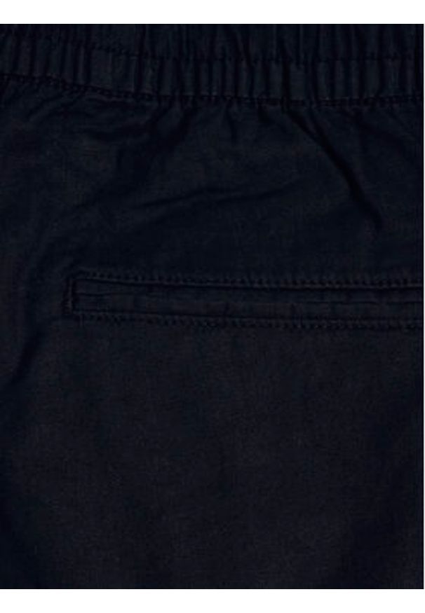 Matinique Szorty materiałowe 30206032 Granatowy Regular Fit. Kolor: niebieski. Materiał: bawełna