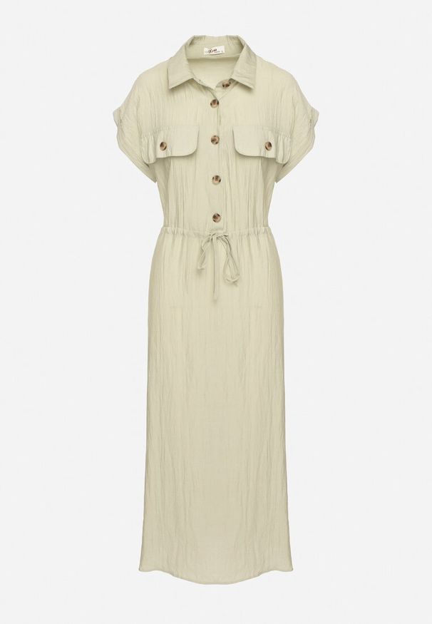 Born2be - Jasnozielona Wiskozowa Rozkloszowana Sukienka z Gumką w Talii Ozdobiona Guzikami Lemvia. Okazja: na spotkanie biznesowe. Kolor: zielony. Materiał: wiskoza. Wzór: aplikacja. Sezon: lato. Typ sukienki: rozkloszowane, sportowe. Styl: elegancki, klasyczny, biznesowy, sportowy