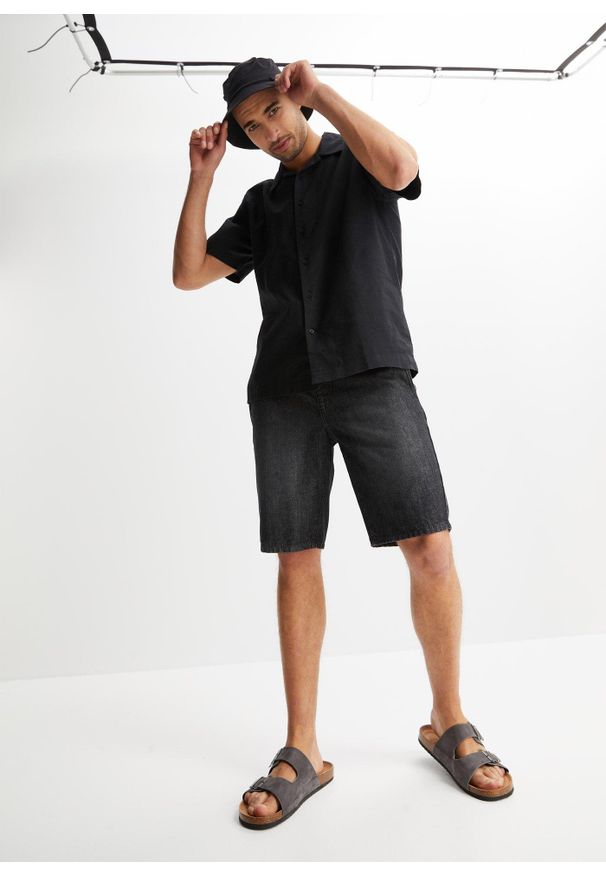 bonprix - Koszula z krótkim rękawem z przewiewnej mieszanki lnu, loose fit. Kolor: czarny. Materiał: len. Długość rękawa: krótki rękaw. Długość: krótkie