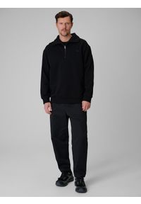 4f - 4F Spodnie casual męskie - czarne L. Okazja: na co dzień. Kolor: czarny. Długość: długie. Styl: casual #1