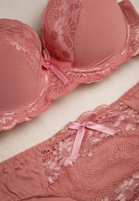 Renee - Jasnoróżowy 2-częściowy Komplet Bielizny z Koronkowej Tkaniny Ursulin. Kolekcja: plus size. Kolor: różowy. Materiał: tkanina, koronka #2