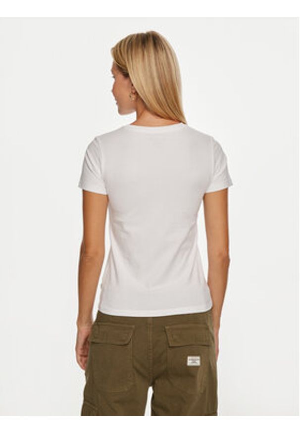 Guess Jeans T-Shirt W4YI02 J1314 Biały Slim Fit. Kolor: biały. Materiał: bawełna