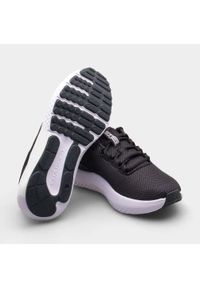 Buty do biegania Under Armour Surge 4 M 3027000-001 czarne. Kolor: czarny. Szerokość cholewki: normalna. Sport: bieganie, fitness