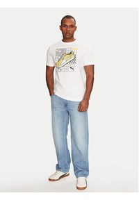 Puma T-Shirt Sneaker 684830 Biały Regular Fit. Kolor: biały. Materiał: bawełna