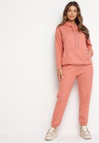 Born2be - Różowy Bawełniany Komplet Dresowy z Bluzą i Spodniami Zansira. Kolor: różowy. Materiał: dresówka, bawełna