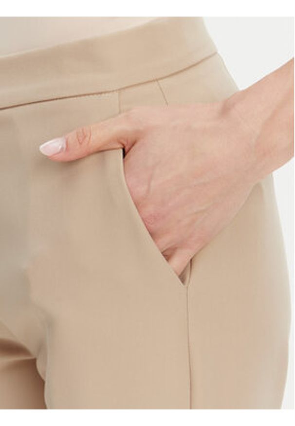 Maryley Spodnie materiałowe 25EB587/43PG Beżowy Regular Fit. Kolor: beżowy. Materiał: syntetyk