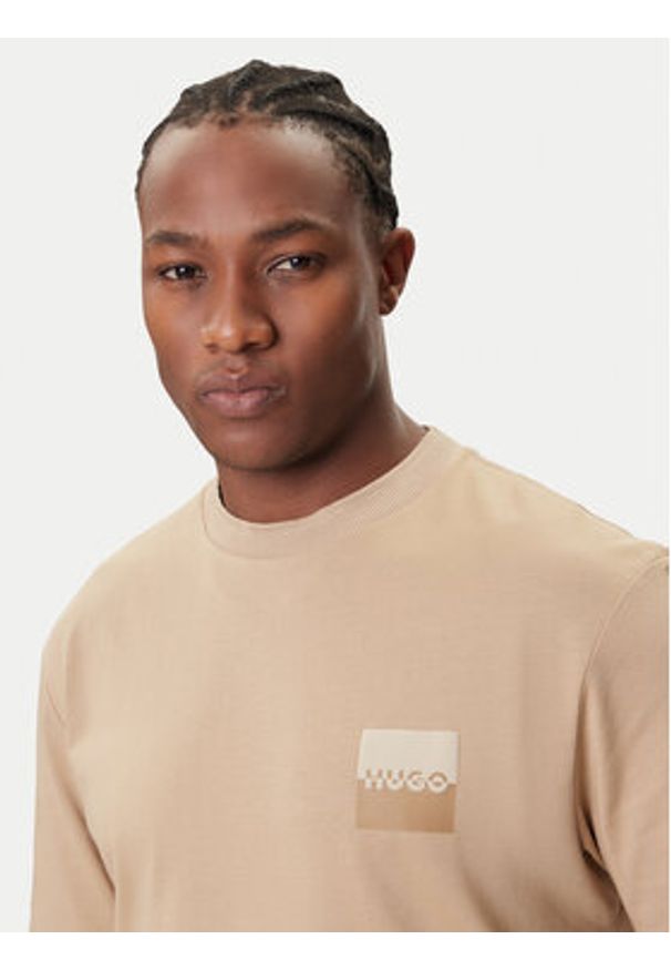 Hugo - HUGO T-Shirt Dusplito 50542816 Beżowy Relaxed Fit. Kolor: beżowy. Materiał: bawełna