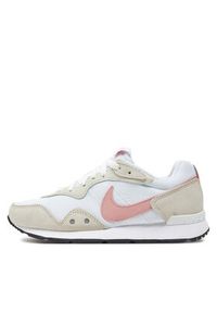 Nike Sneakersy Venture Runner CK2948 104 Biały. Kolor: biały. Materiał: materiał