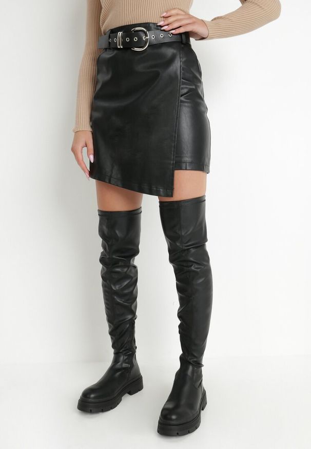 Born2be - Czarna Spódnica z Paskiem Lise. Okazja: do pracy, na co dzień. Kolor: czarny. Długość: długie. Wzór: gładki. Styl: casual, elegancki