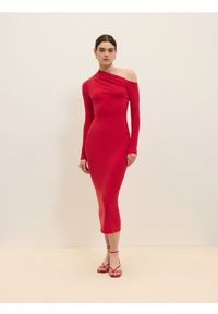 Reserved - Sukienka maxi - czerwony. Kolor: czerwony. Materiał: dzianina. Wzór: gładki. Długość: maxi #1