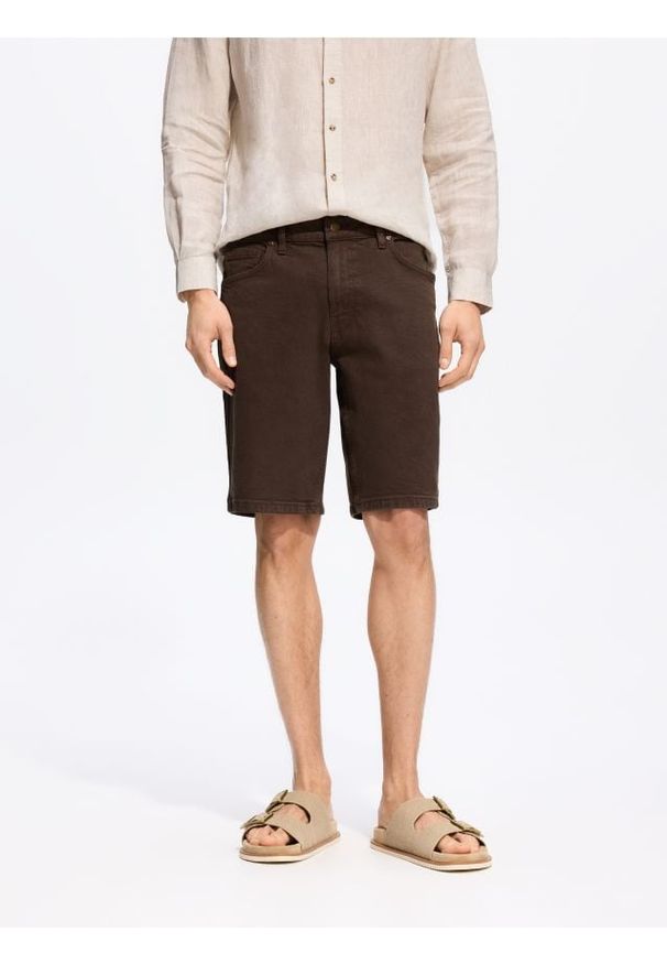Reserved - Jeansowe szorty straight - dark grey jeans. Materiał: jeans