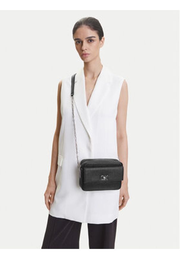 Calvin Klein Torebka Ck Pocket Camera Bag_Tex K60K613239 Czarny. Kolor: czarny. Materiał: skórzane
