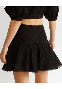 IXIAH AUSTRALIA - Czarna spódnica mini Primrose. Stan: podwyższony. Kolor: czarny. Materiał: bawełna. Wzór: aplikacja, haft, paisley #4