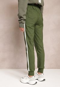 Renee - Zielone Spodnie Dresowe z Gumką w Pasie i Lampasami Garge. Kolor: zielony. Materiał: dresówka. Styl: elegancki #3