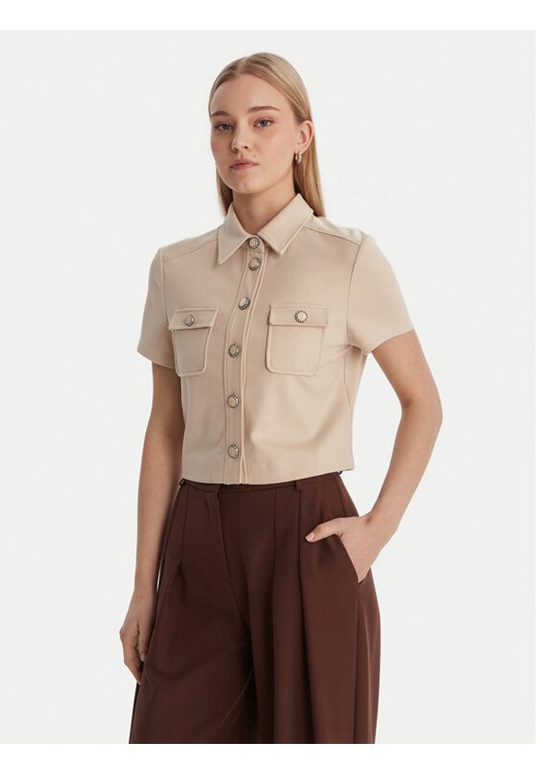 Guess Koszula W6RH83 KCMU2 Beżowy Regular Fit. Kolor: beżowy. Materiał: syntetyk