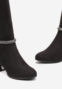 Born2be - Czarne Kozaki z Ekozamszu na Słupku z Metaliczną Wstawką i Warkoczem z Cyrkonii Brebora. Wysokość cholewki: przed kolano. Kolor: czarny. Szerokość cholewki: normalna. Obcas: na słupku #2