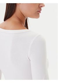 Guess Body V4YP07 J1314 Écru Slim Fit. Materiał: bawełna