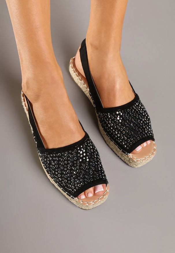 Born2be - Czarne Sandały Typu Espadryle na Plecionej Podeszwie Zdobione Cyrkoniami Aneolena. Okazja: na co dzień, na spotkanie biznesowe. Zapięcie: pasek. Kolor: czarny. Wzór: aplikacja. Styl: casual, biznesowy, elegancki