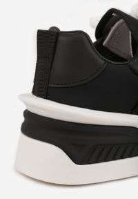 Born2be - Czarne Sneakersy w Stylu Trampek na Grubej Podeszwie Danimira. Okazja: na co dzień. Kolor: czarny. Obcas: na platformie #9