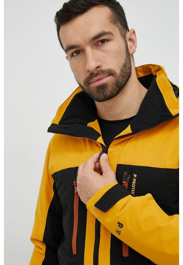 Protest kurtka narciarska Prtgooz kolor żółty. Kolor: żółty. Materiał: materiał. Sezon: zima. Sport: narciarstwo